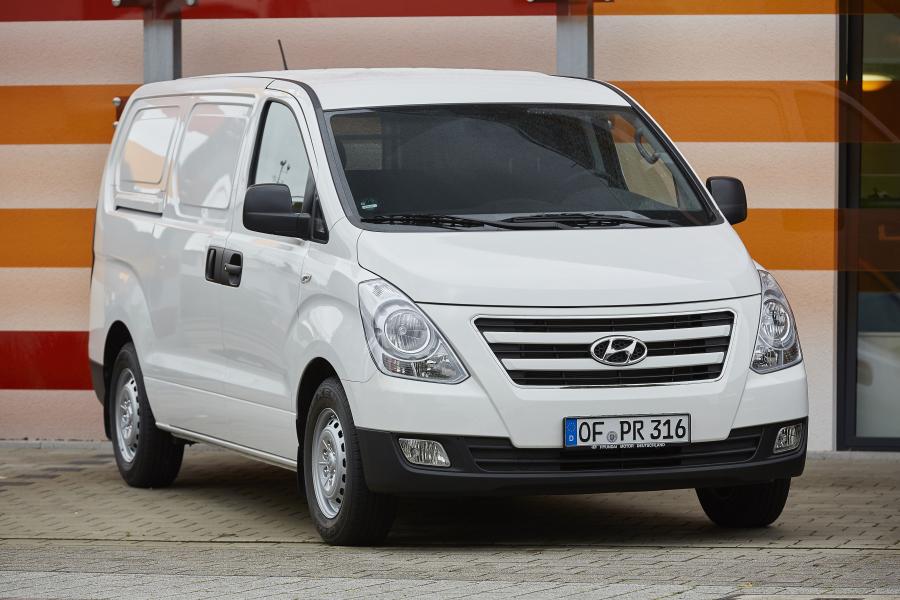  Hyundai H-1 Van (TQ) 2016 года  (фото 10 из 26)